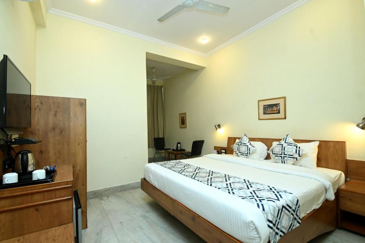 Hotel Yulia- Le Amour Inn - Housity