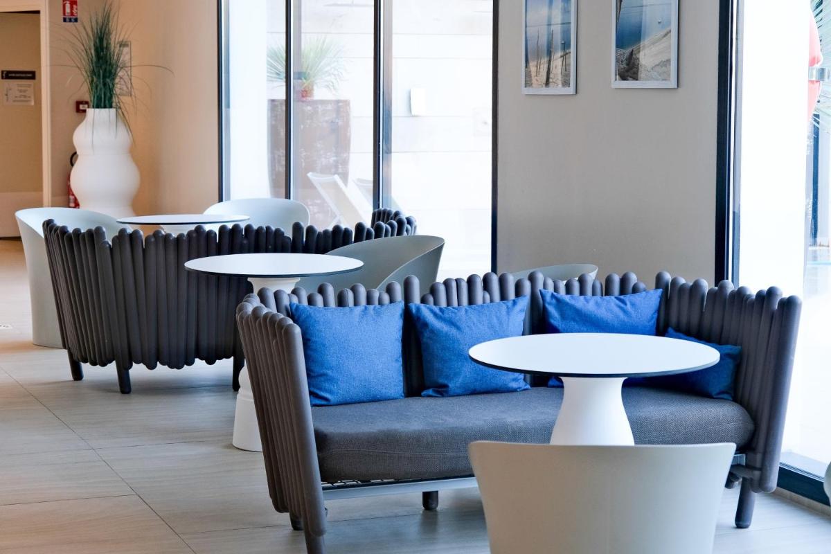Coin salon dans l'établissement Thalazur Arcachon