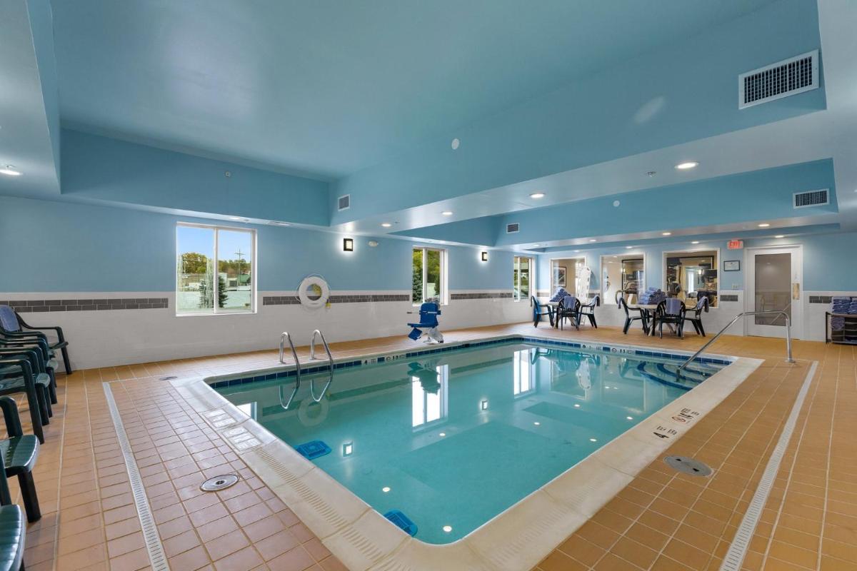 Candlewood Suites Erie by IHG - Housity