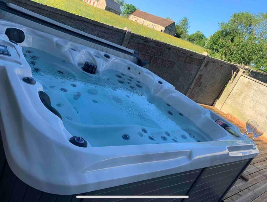 Suitetrails - APPARTEMENT 3 (Jacuzzi)
