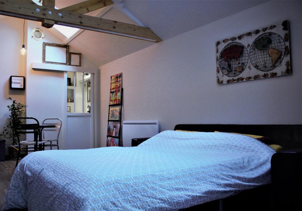 Style Loft dans une maison au calme - Housity