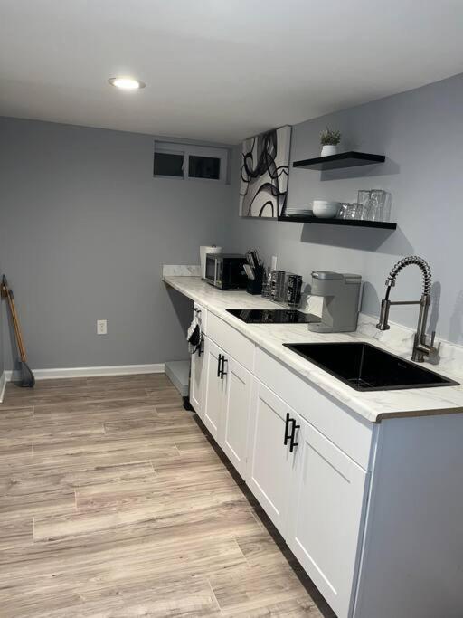 A Beautiful 1 Bedroom Basement Apartment! - Housity