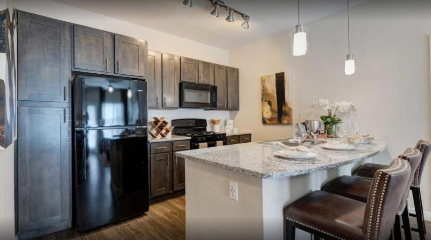 Skouris Tyres - Housity