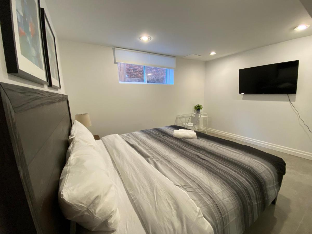 Yorkmills and Bayview !A Spacious and Modern Private Bdr with Shared Bathroom - Housity