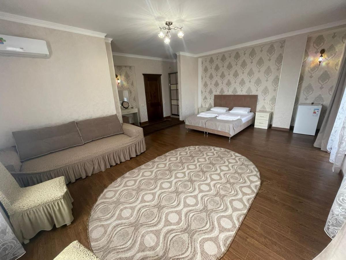 Николь - Housity
