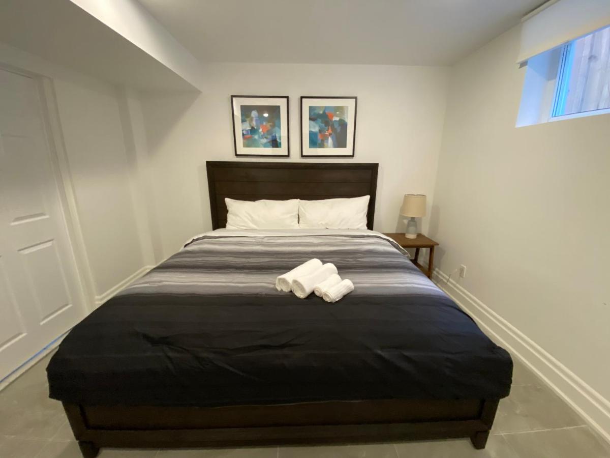 Yorkmills and Bayview !A Spacious and Modern Private Bdr with Shared Bathroom - Housity