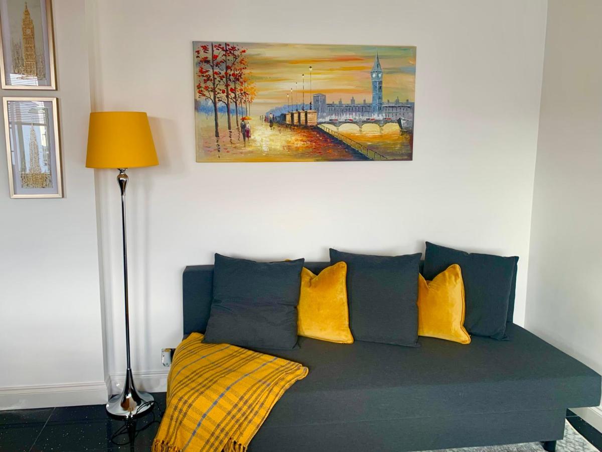 Beautiful Quality Apartment in Camden Town - Housity