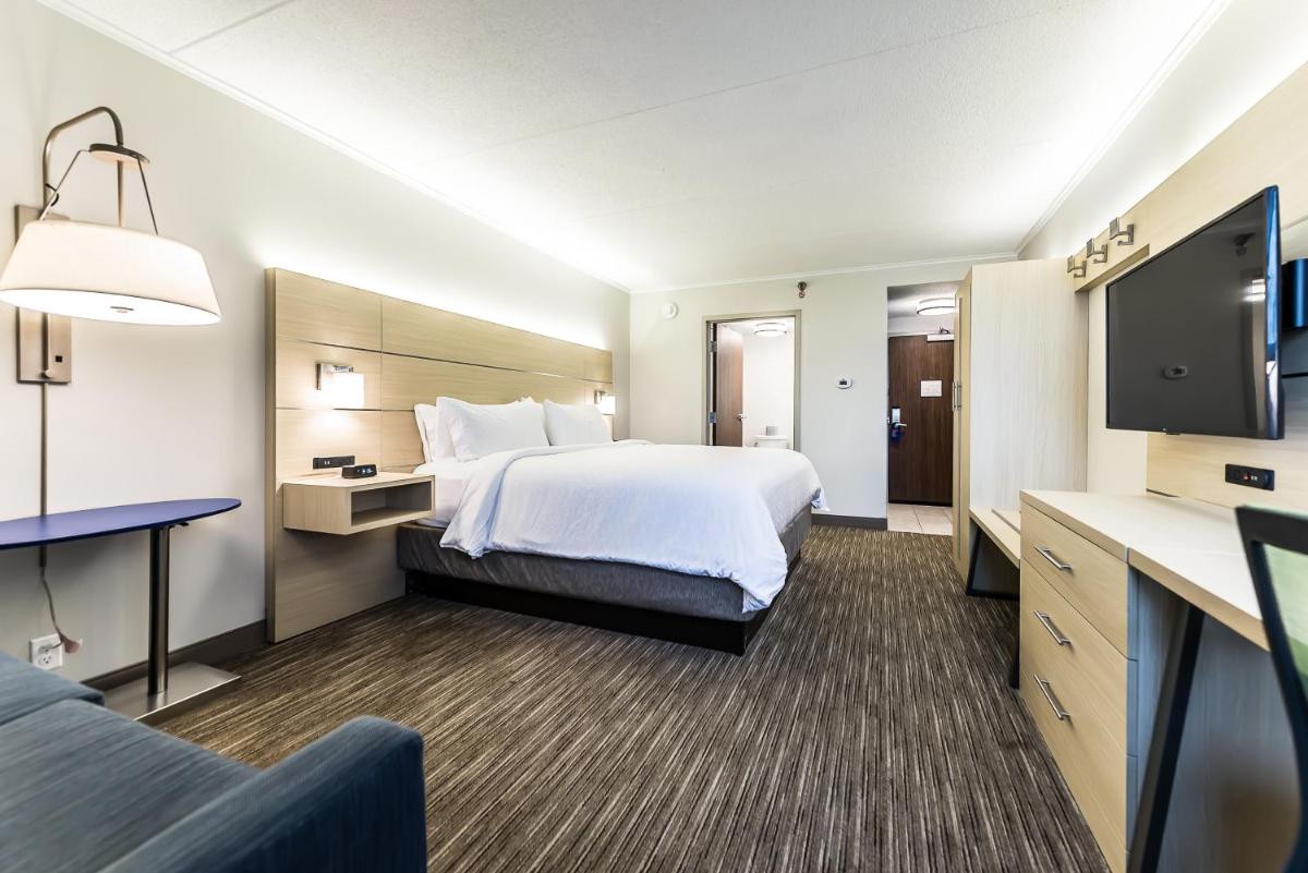 Holiday Inn Express Flint-Campus Area, an IHG Hotel - Housity