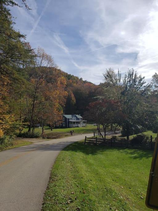 Red River Gorge Farmhouse 50 Acres - Housity