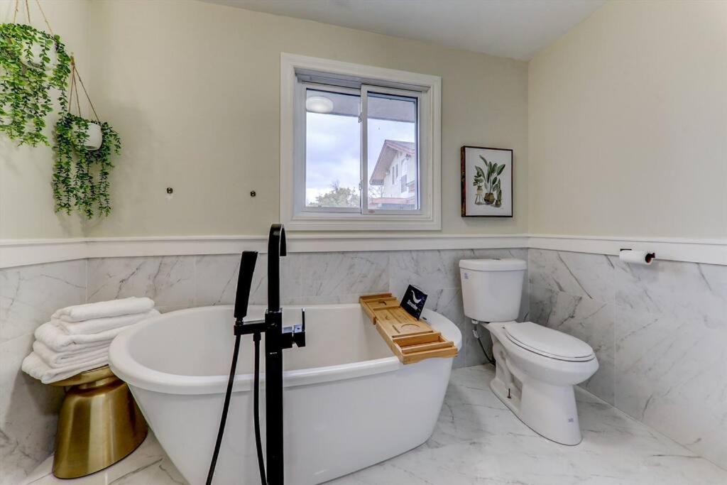 Amazing 5 bedroom, close to Batawa Ski hill - Housity