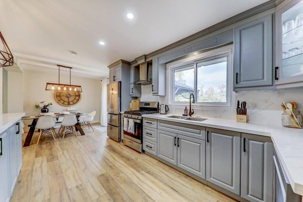 Amazing 5 bedroom, close to Batawa Ski hill - Housity