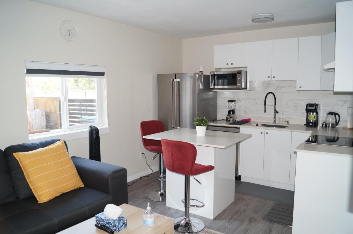 Ground Level One Bedroom Suite - Housity