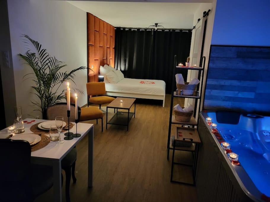 Cosy Corner - Appartement spa - Jacuzzi - Housity