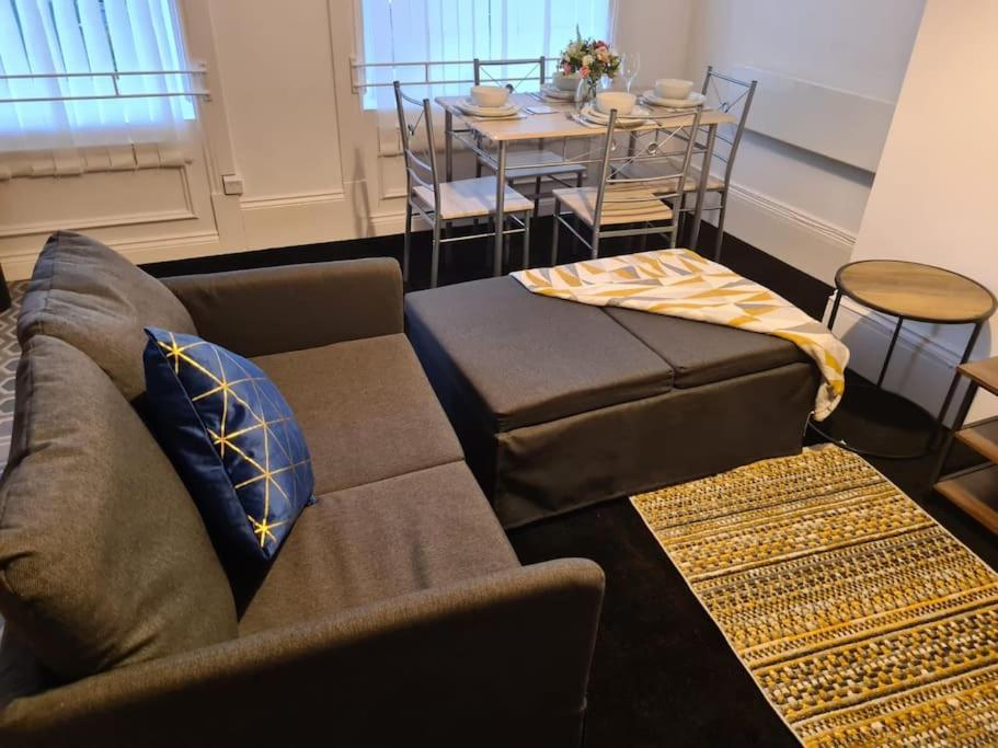 TimeChance Property Homz - Norton Road 1 Bed Apartment - Housity