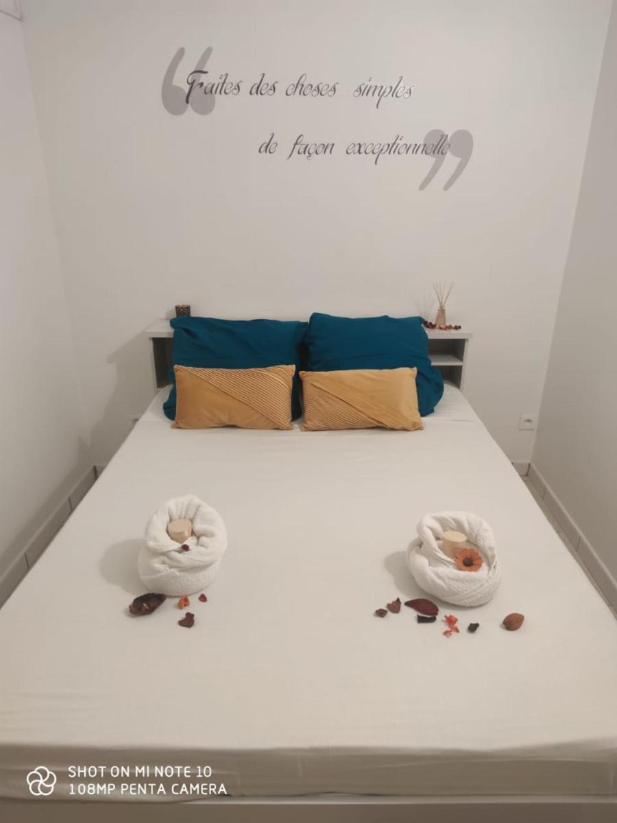 Villa tropicale charmant T2 dans un cadre verdoyant - Housity