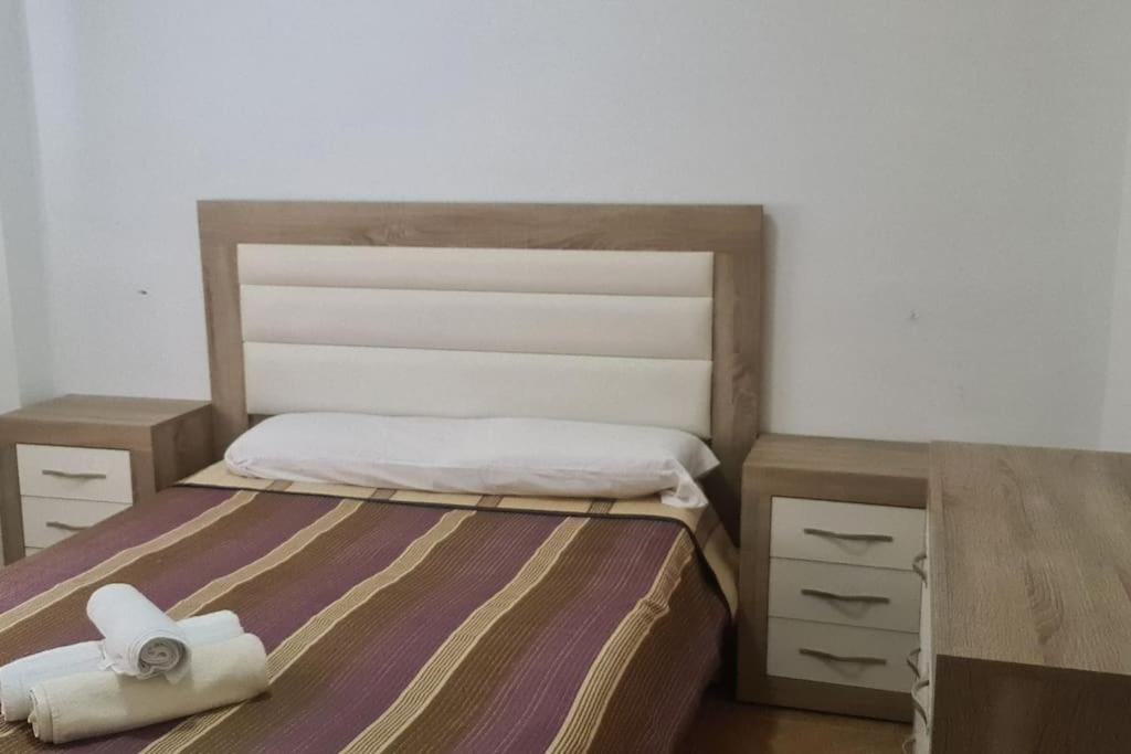 Corrala de San Antón. Corral del Carbón - Housity