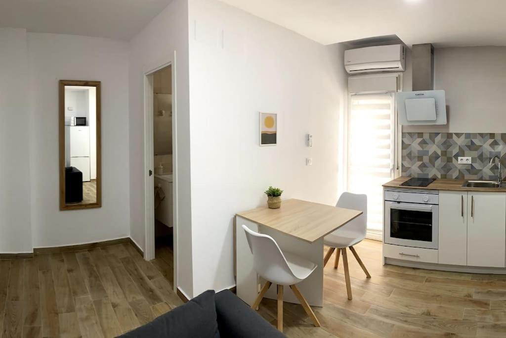 Precioso apartamento con patio/terraza Zona centro - Housity