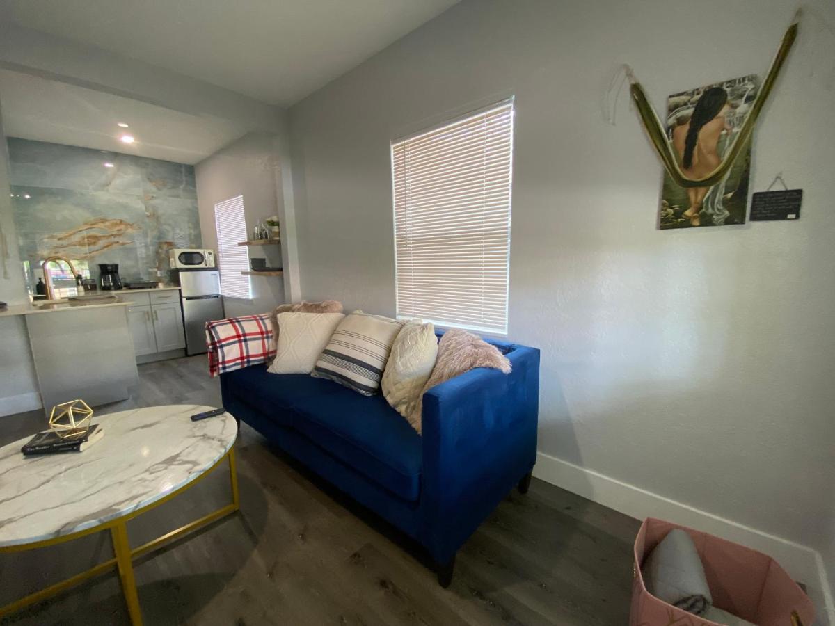 Bella Breeze - Housity