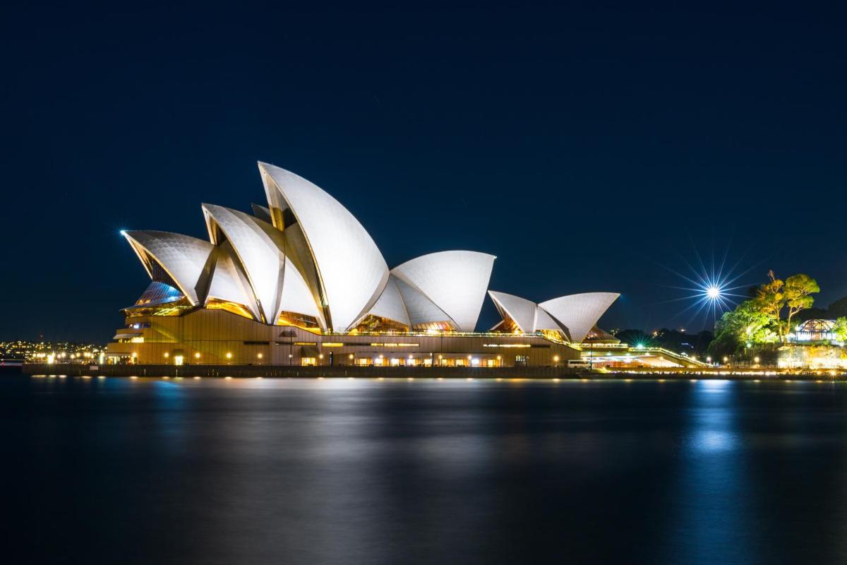 KozyGuru / Haymarket SYD / Cozy Warm / 1 Bed APT / NHA317-546B - Housity