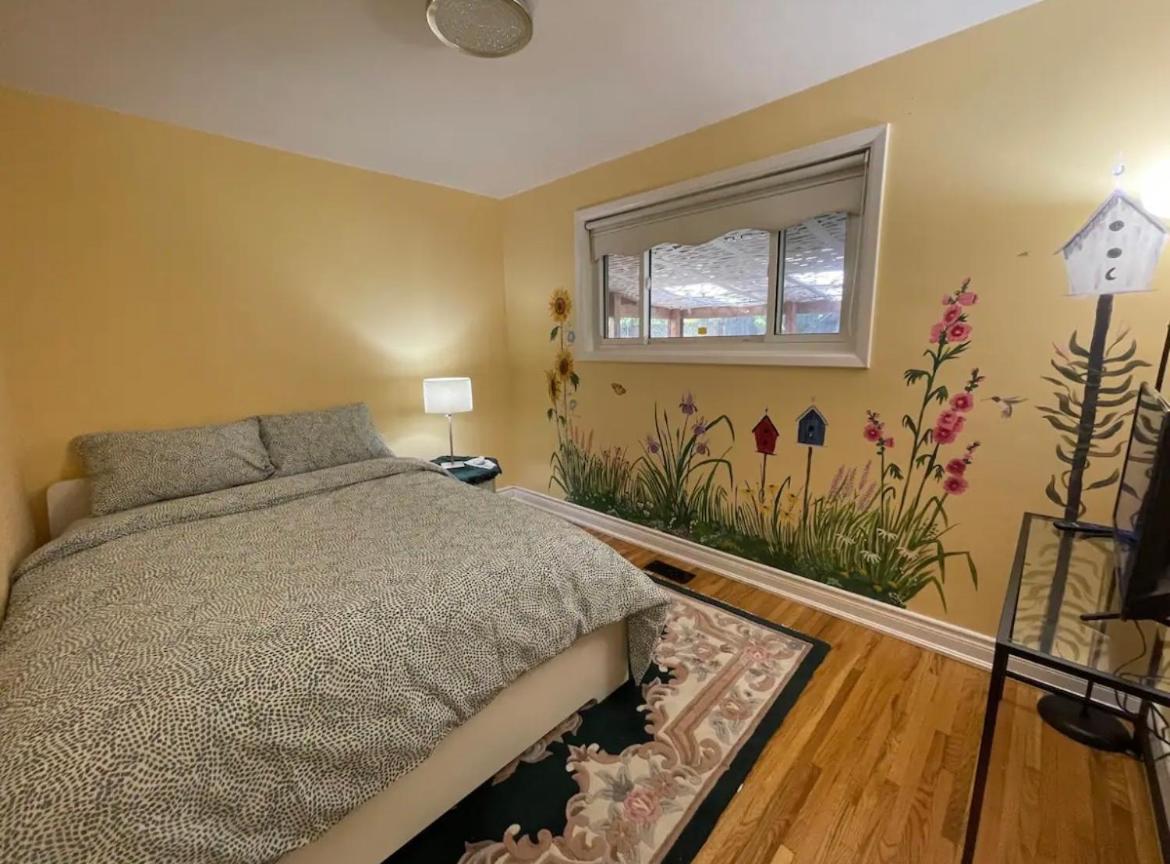 Entire Main floor 4 Rooms 6 beds 2 baths near all amenities - Housity