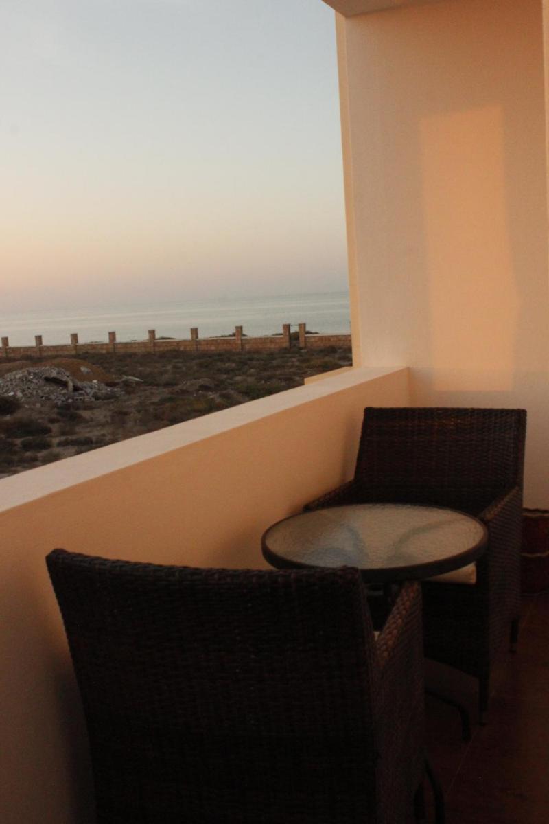 Suitetrails - Muscat beach Guest House Room 03