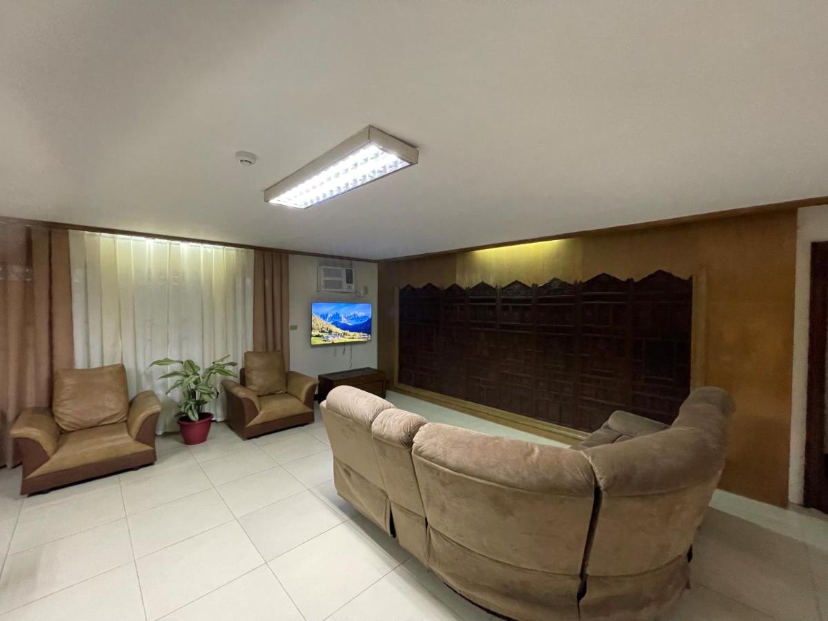 1888 Staycation Inn by Cocotel - Housity