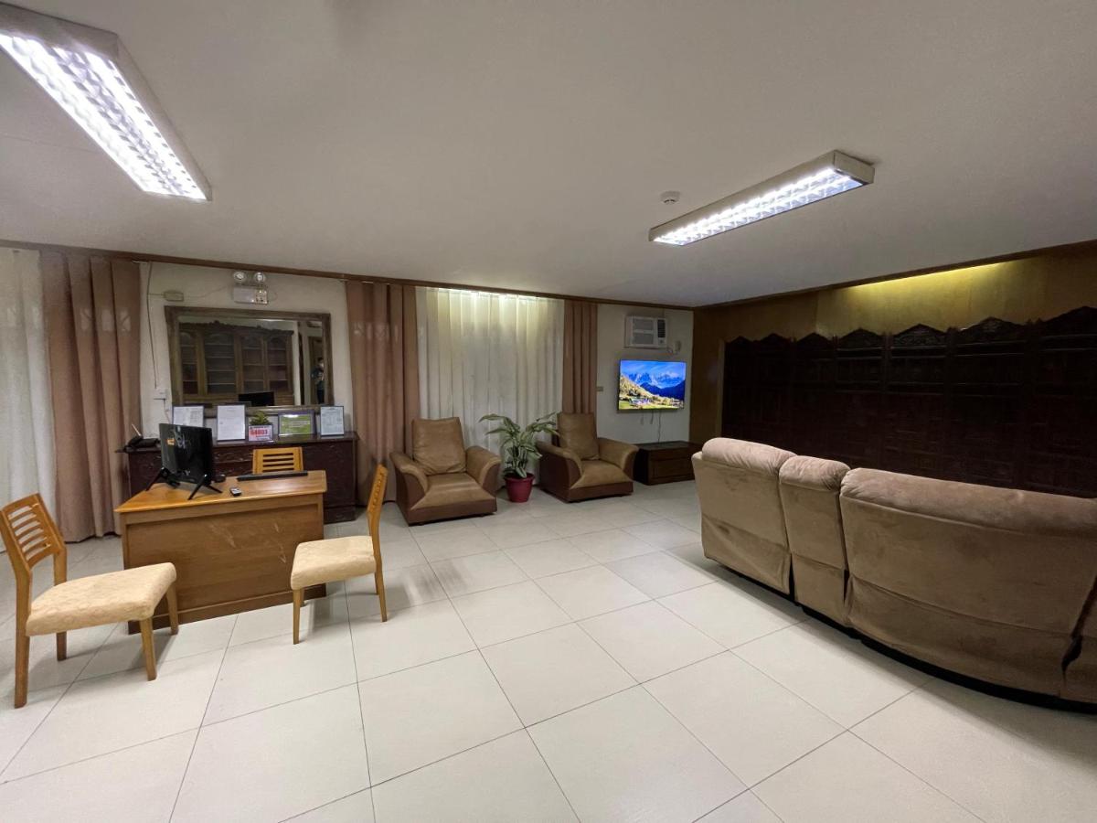1888 Staycation Inn by Cocotel - Housity