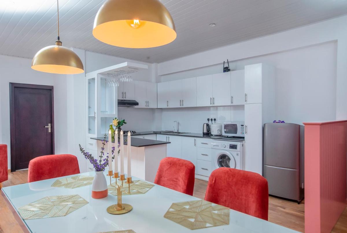 The Breeze Luxury Apartment - Housity