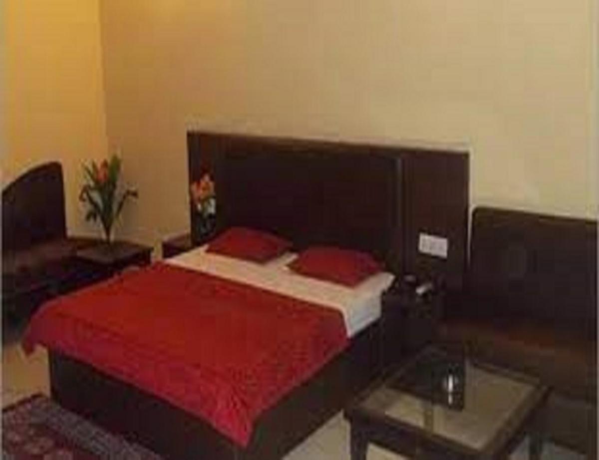 Hotel Abhinandan, Panipat - Housity