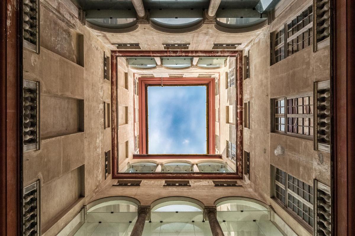 Hotel Astoria - Housity