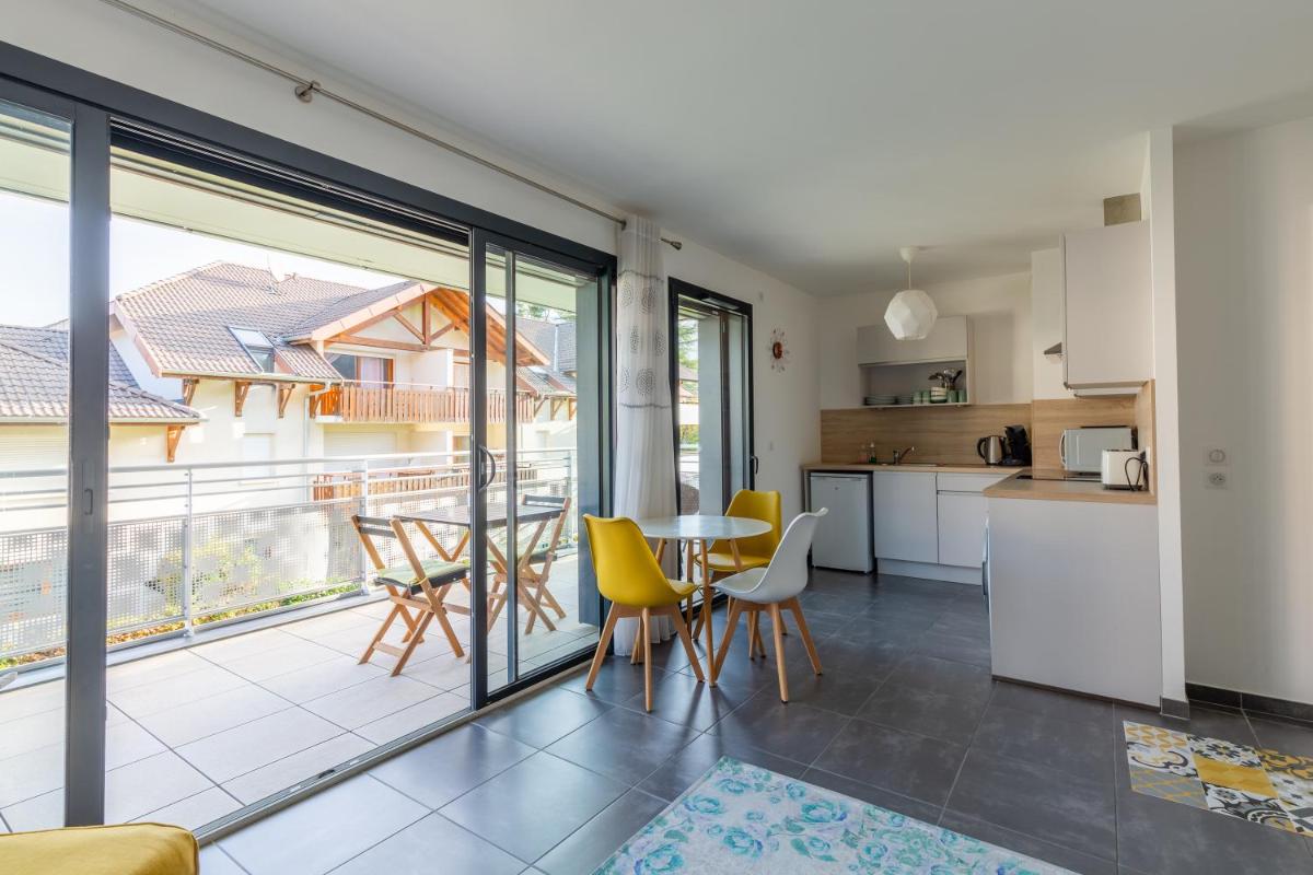 Grand studio bord du lac - Housity