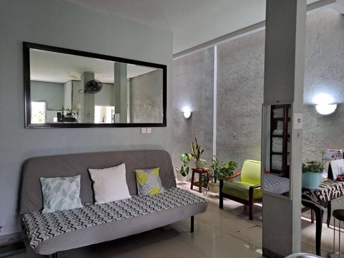 UNIK Guest House Syariah - Housity