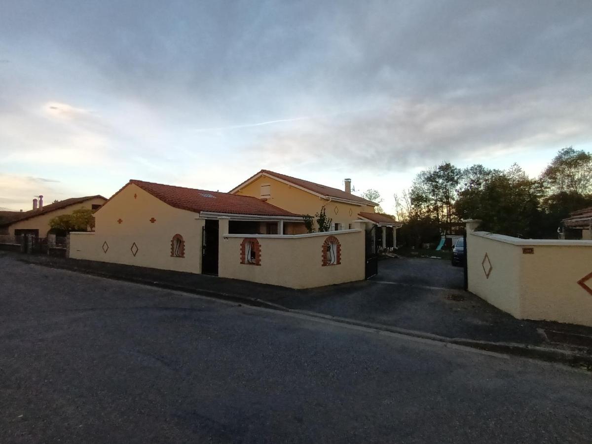Chambres d'hôtes au pied des Pyrénées - Housity