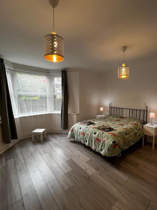 Suitetrails - Newly refurbished and spacious 4-beds apartment