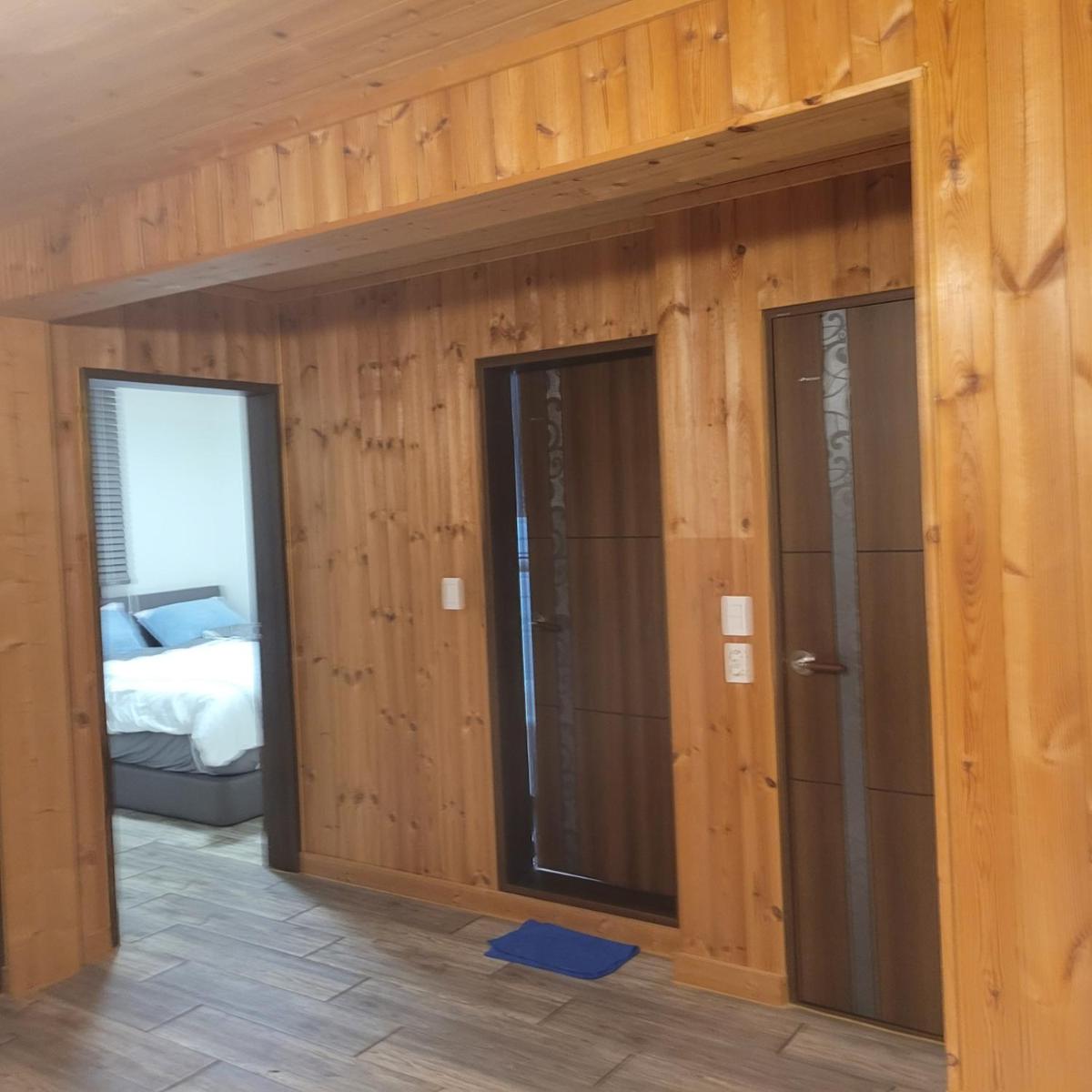Jeongseon Pine Careville - Housity
