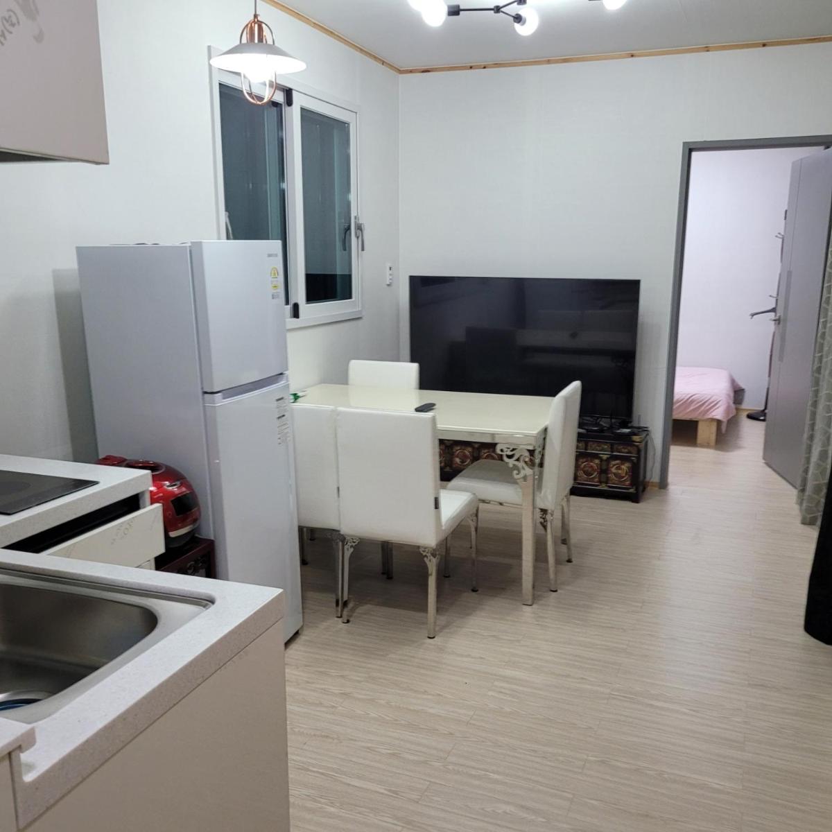 Jeongseon Pine Careville - Housity
