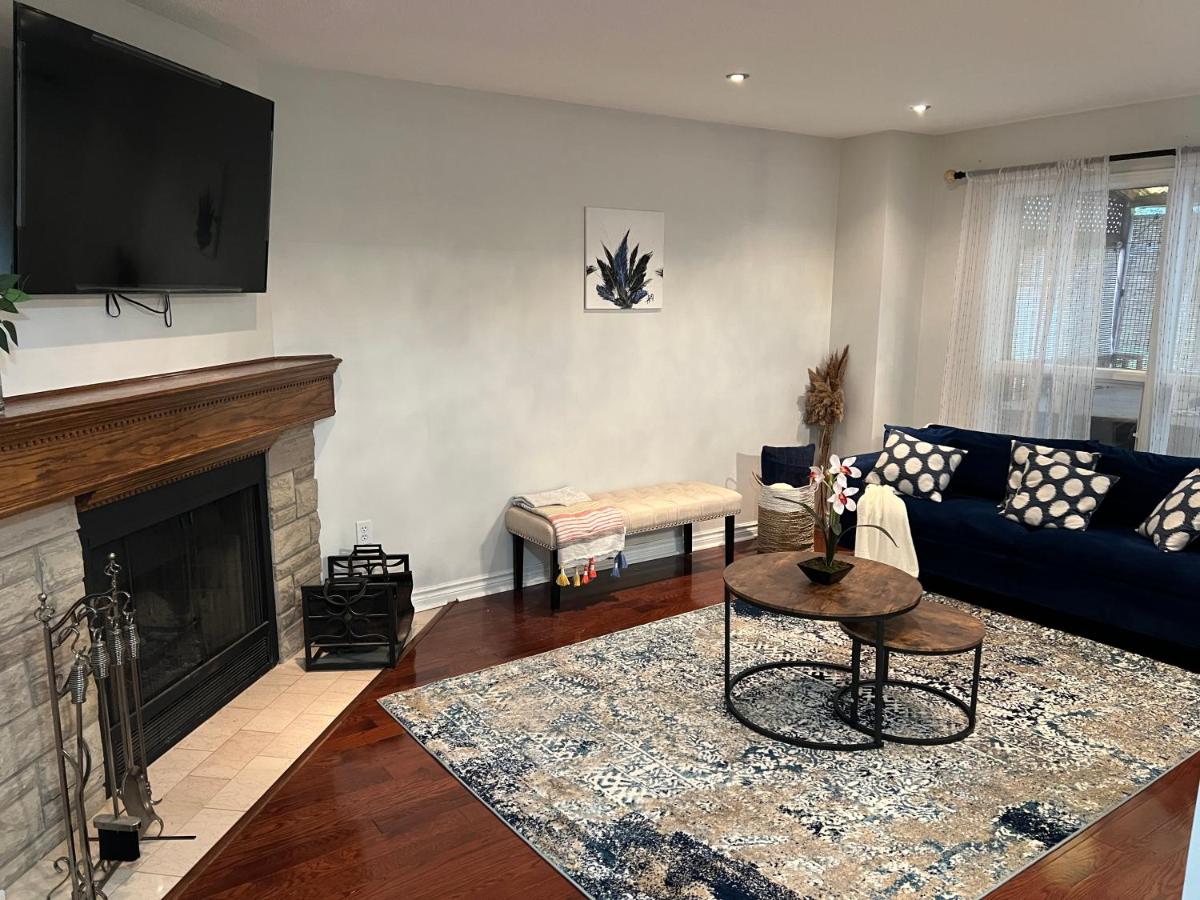 Fresh, Chic, Spacious Home With Everything U Need - Housity