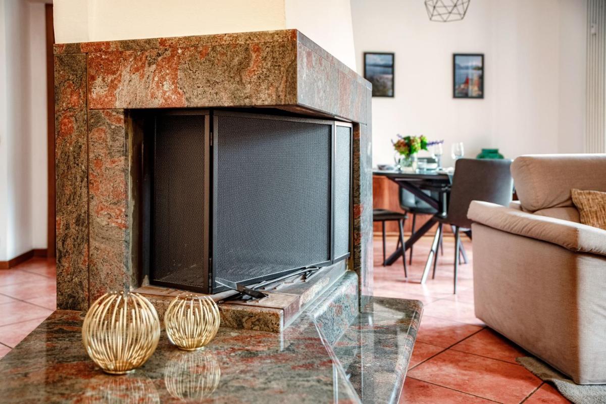 Feel @ Home Como - by MyHomeInComo - Hizvo
