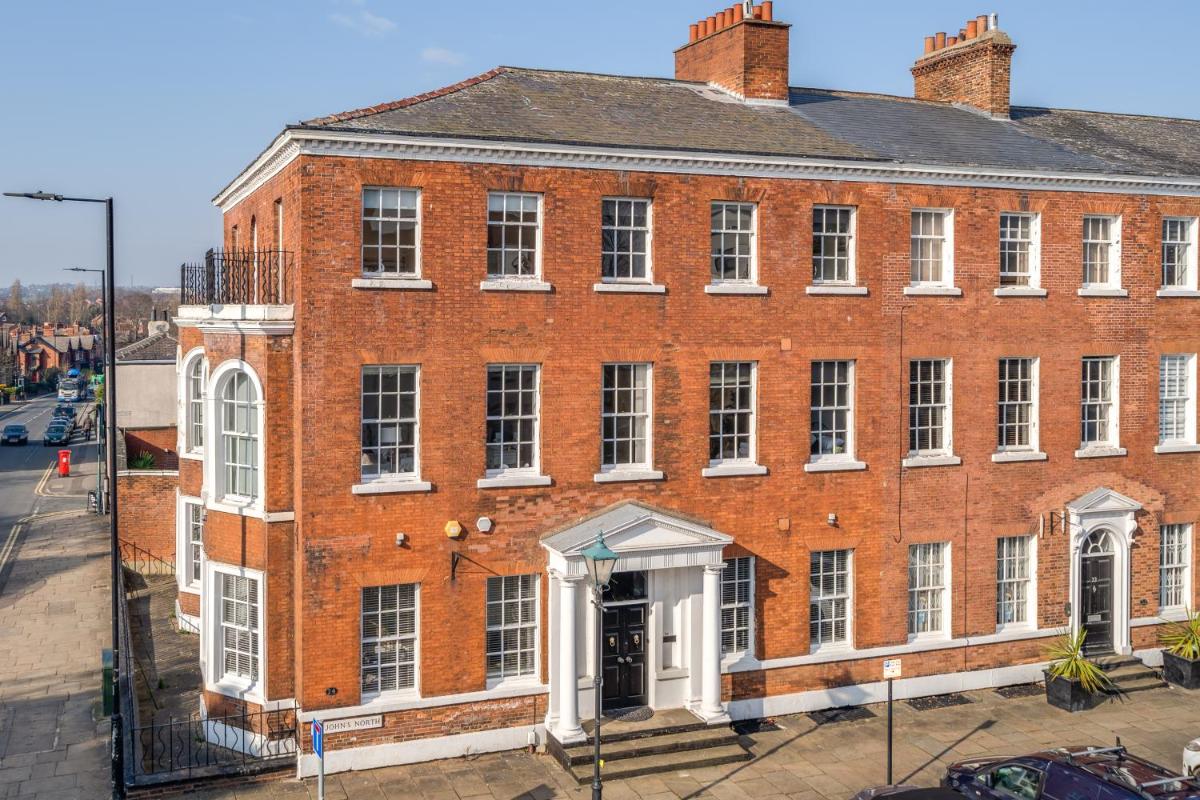 Wakefield Town House - Housity