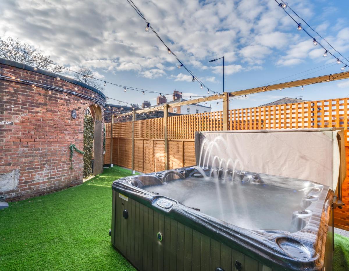Wakefield Town House - Housity