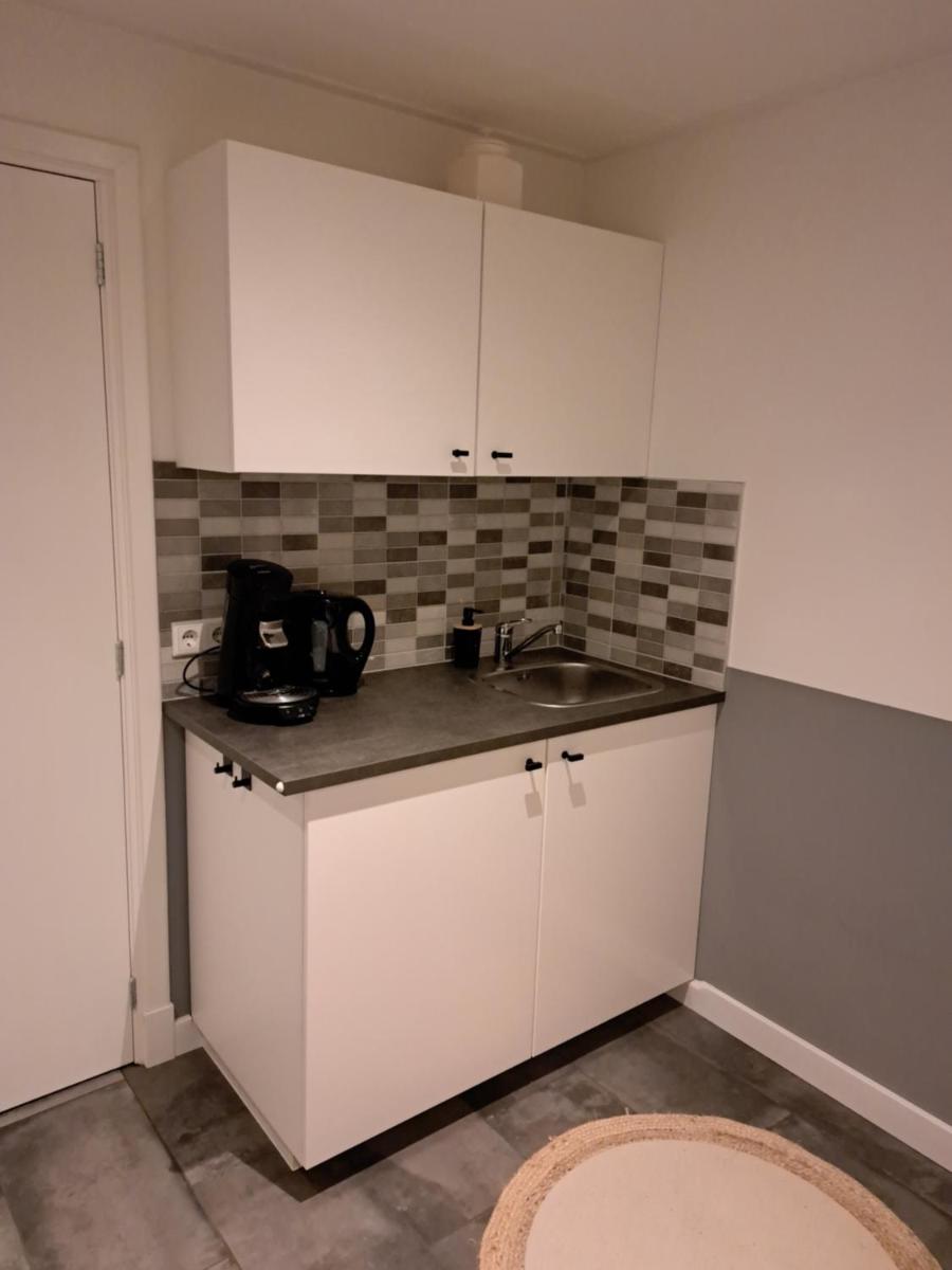 studio ' aan de Nieuwstraat ' Sint Annaland - Housity