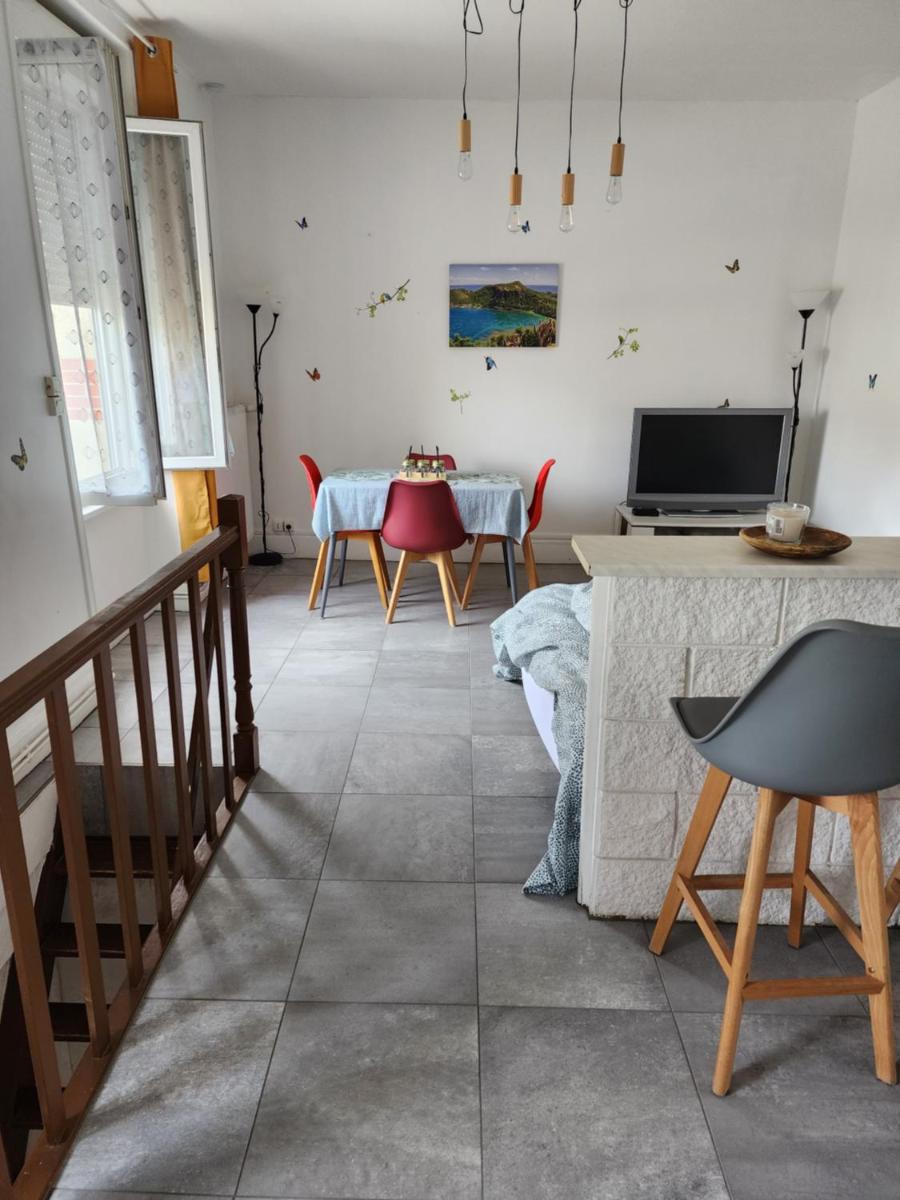 Appartement duplex F2 tout confort proche centre ville avec parking gratuit - Housity