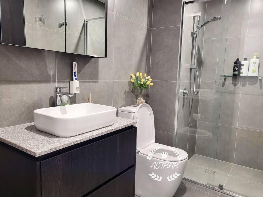 Modern new 1-bedroom apartment in Canberra City - Housity
