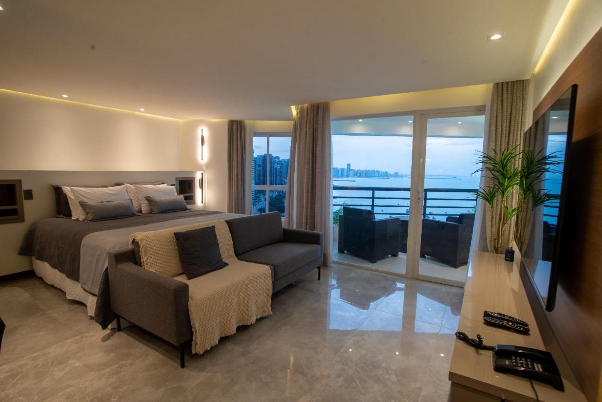 Particular Deluxe Iate Plaza - Housity