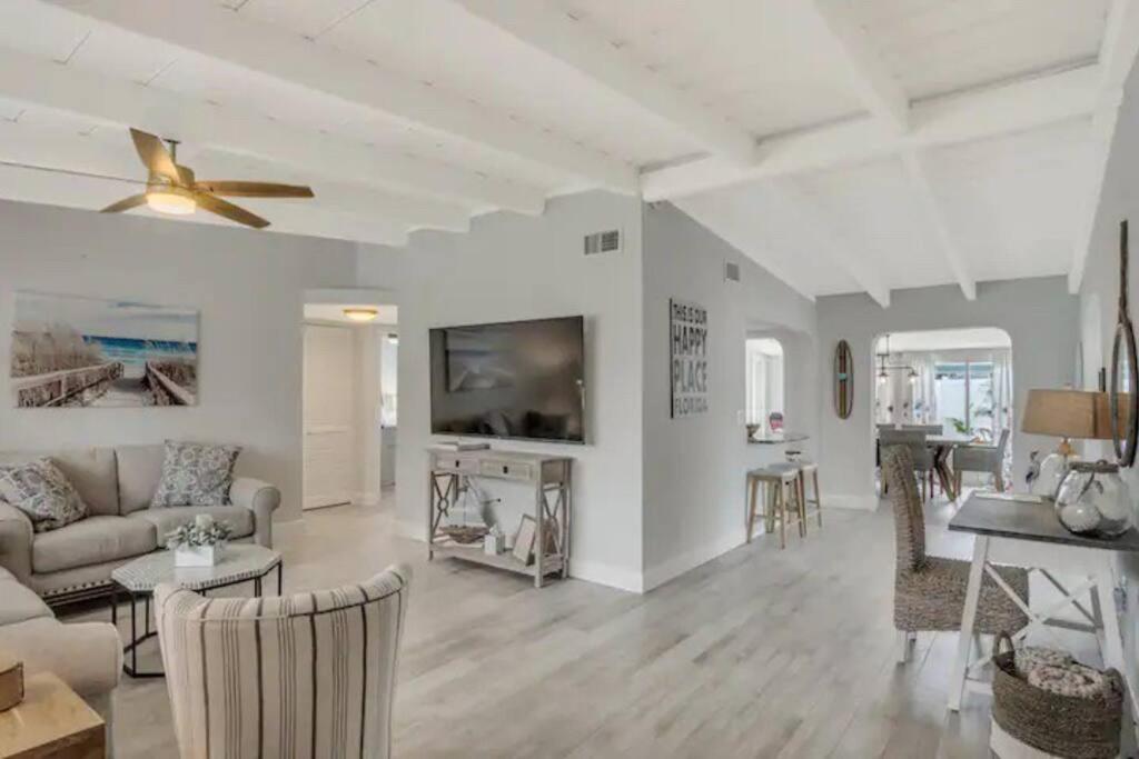 Premium and Charming Fully Equipped Beach House - Housity