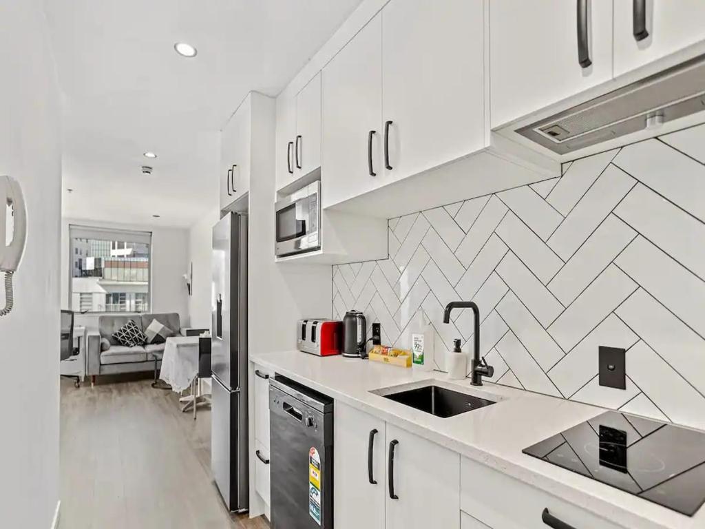 Modern One Bedroom Apartment in Auckland Central - Hizvo