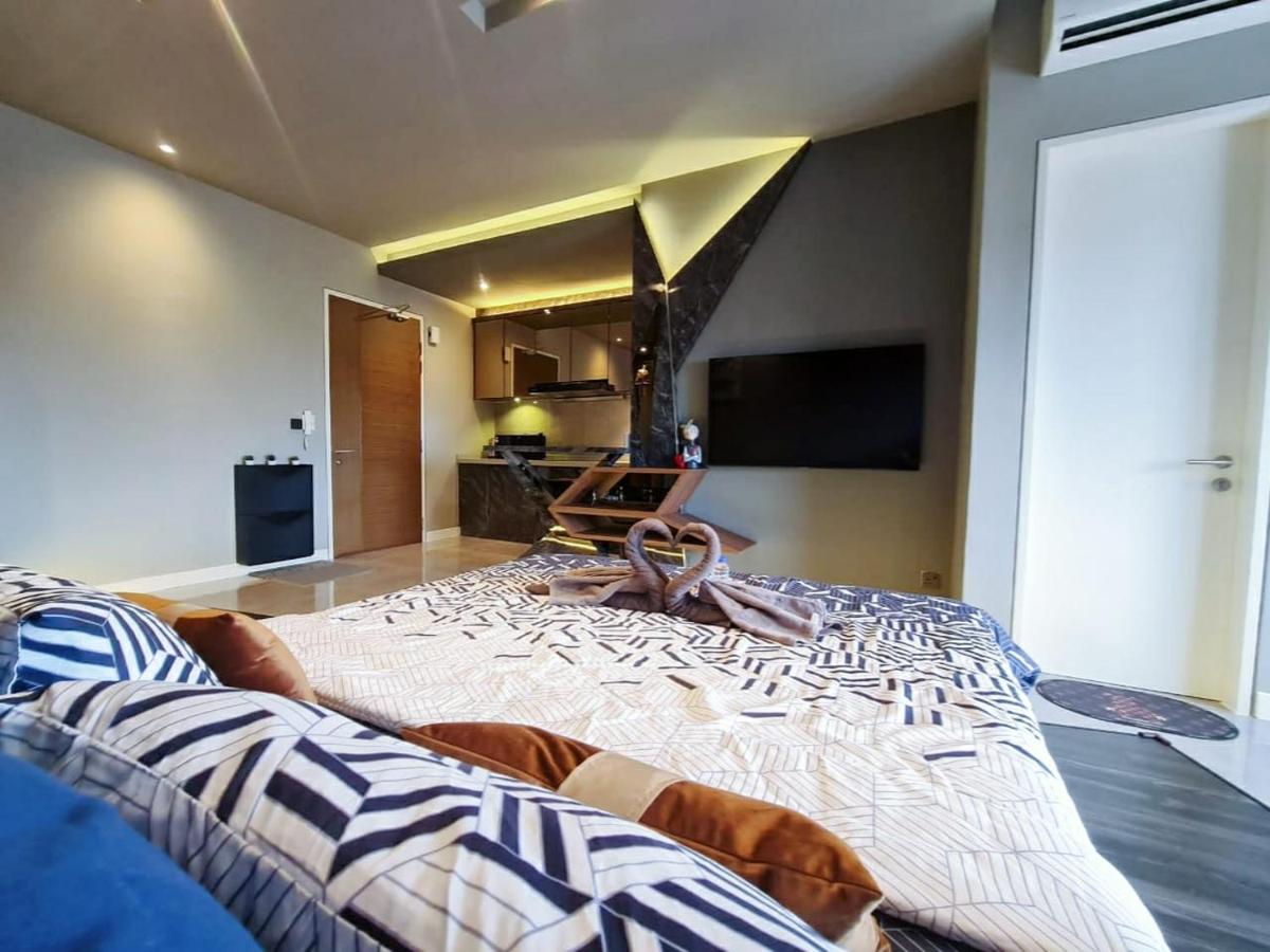 Romantic&PremiumSuite●PrivateBathtub●InfinityPool●Netflix●FreeCarpark●ImperioResidence●LuxuryCondo - Housity