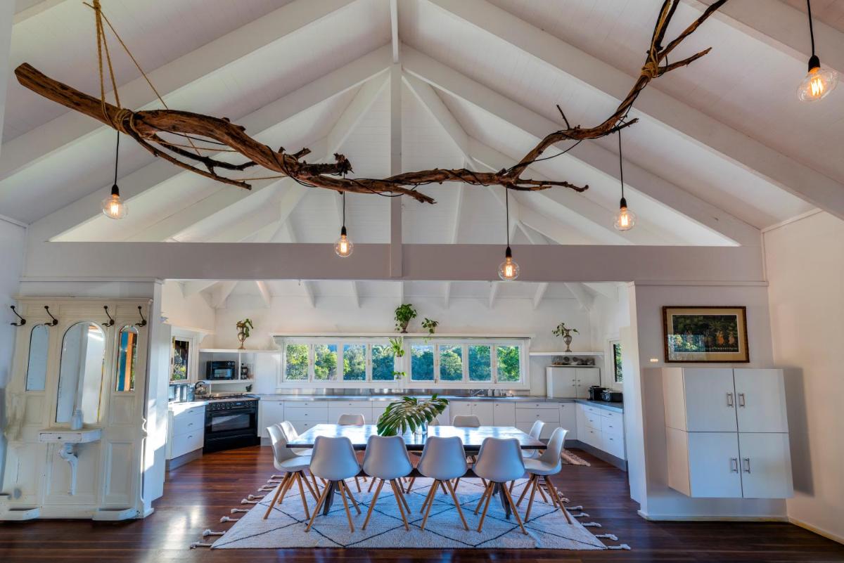 Tranquilo Beach House - Housity