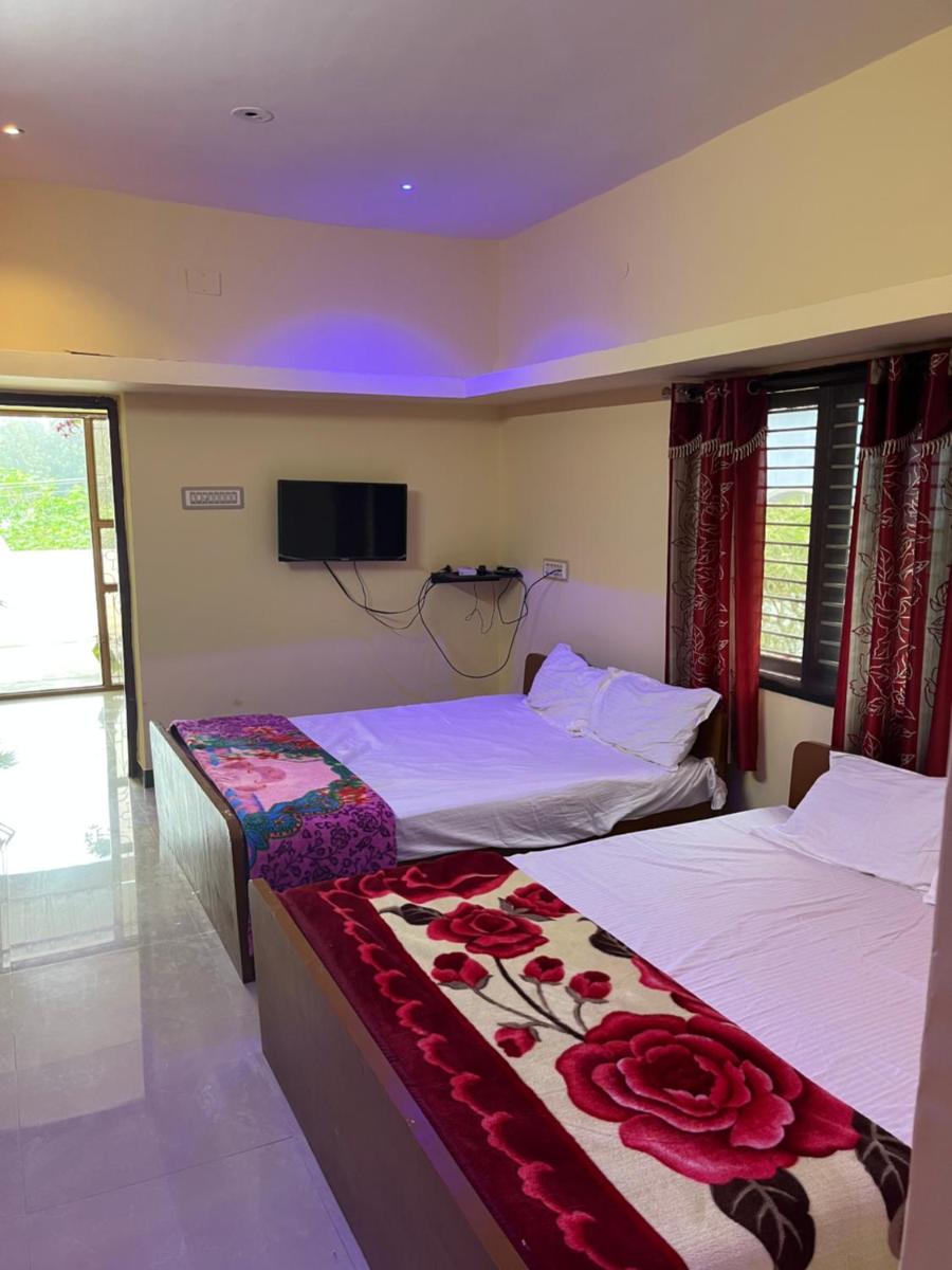 Hummingbirds Inn - Housity