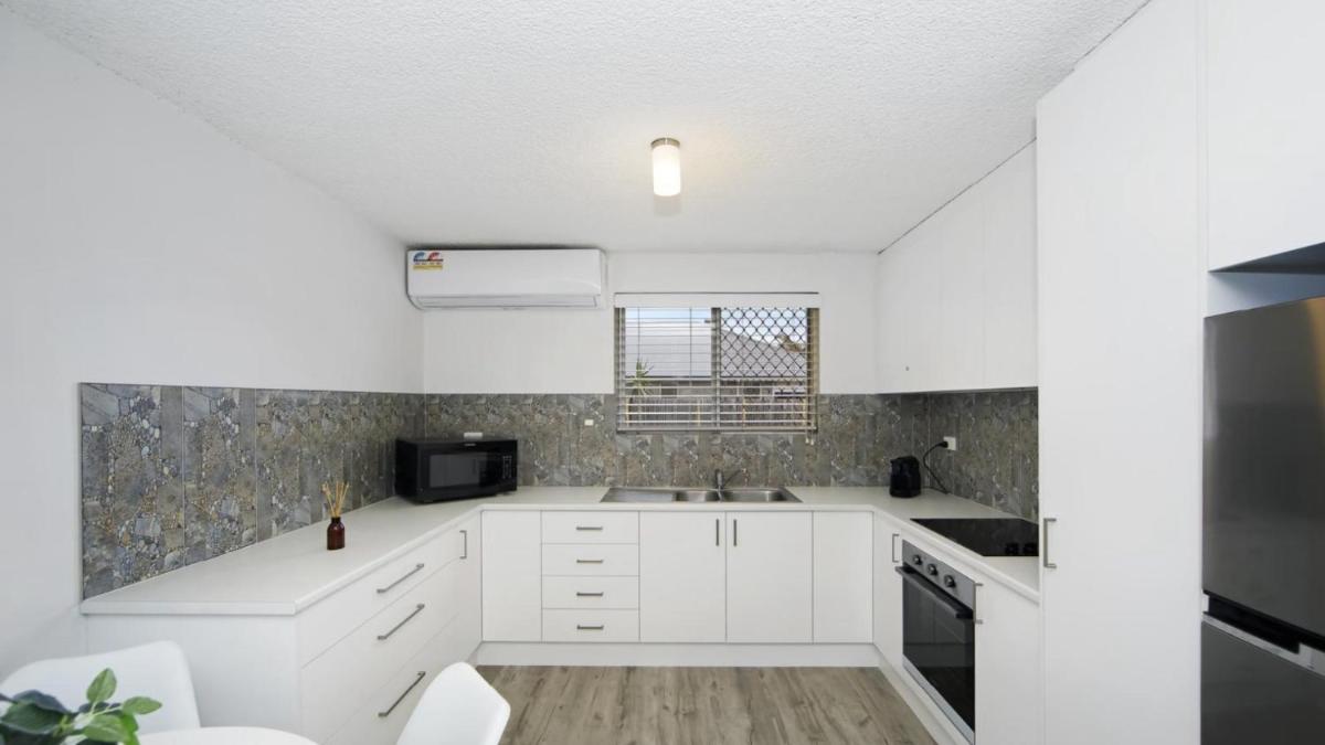 Salt Life - Umina Beach - Housity